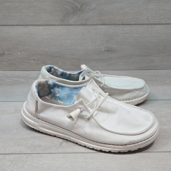 Hey Dude Women Wendy Silk Moon White Casual Shoes Slip On Sneakers Sz 9 - Picture 1 of 11